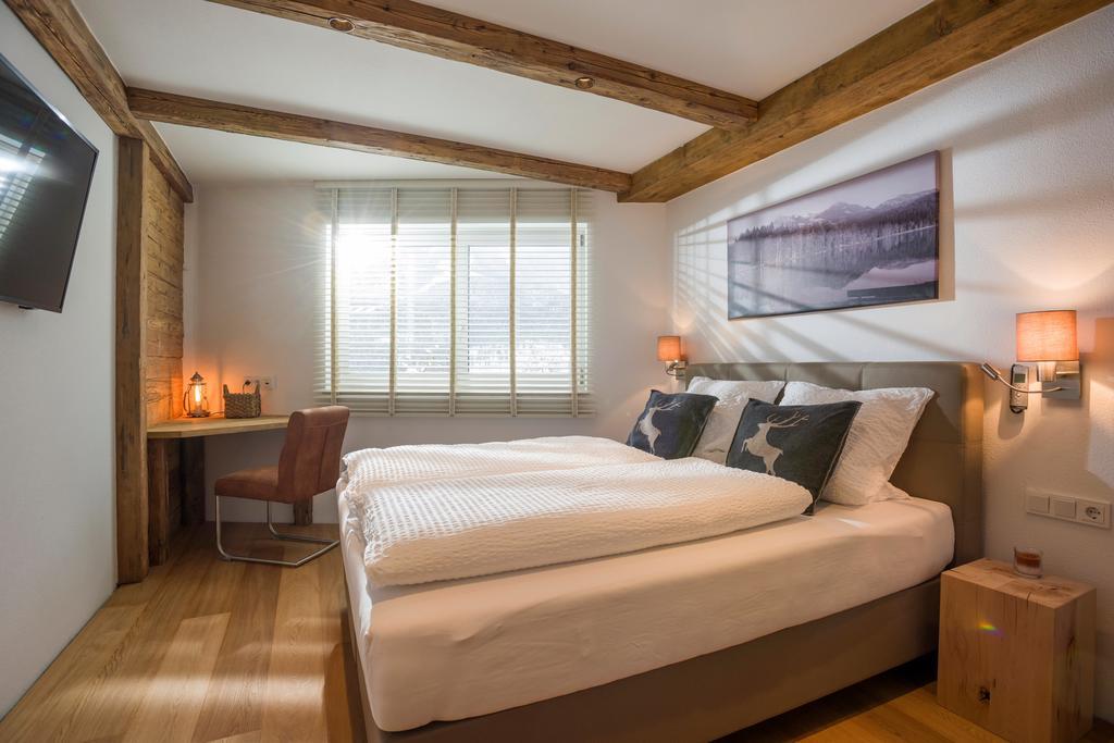 Luxus Ferienwohnung Almhuette Brixen im Thale Room photo